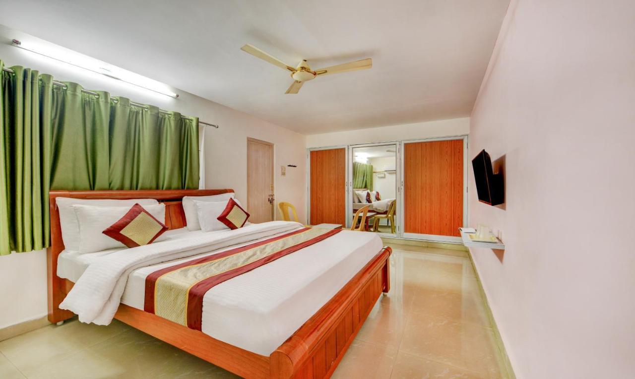 Madrasi Airport Hotel - Saibala Ченай Екстериор снимка