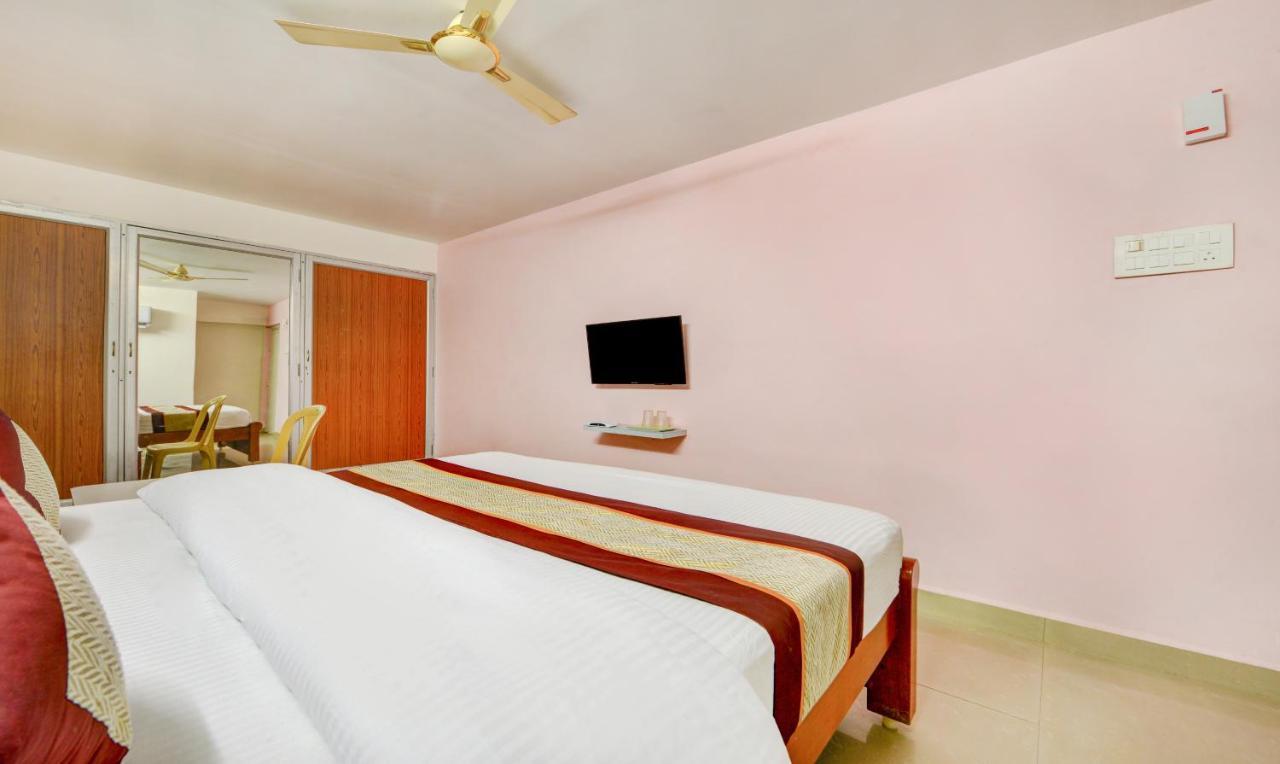 Madrasi Airport Hotel - Saibala Ченай Екстериор снимка